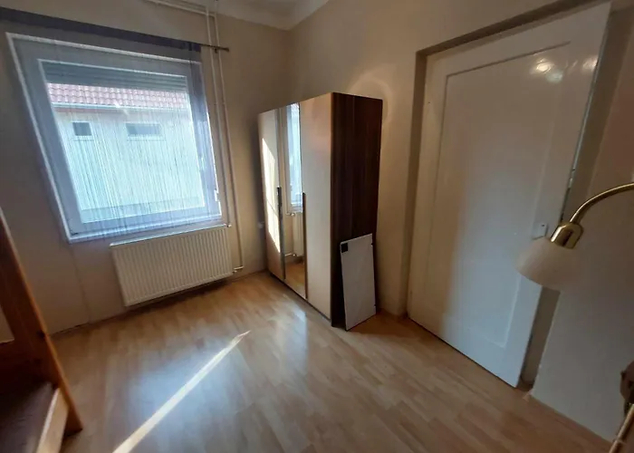 Prázdninový dům Schoenes Mit Pool Balatonujlak